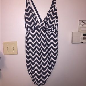 Maternity bathing suit L